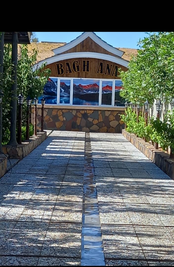 اجاره روزانه ویلا استخردار آبگرم احمدی در جاده قلات کودیان شیراز